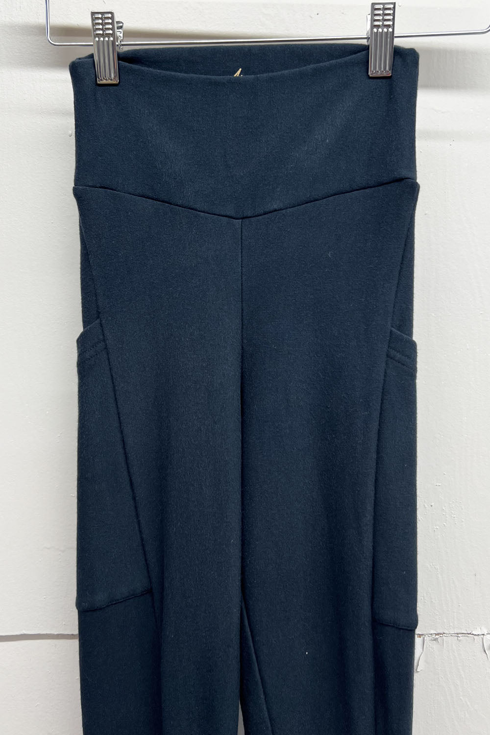 RESALE -Bamboo Fleece Pocket Legging-XS- Charcoal- RE319