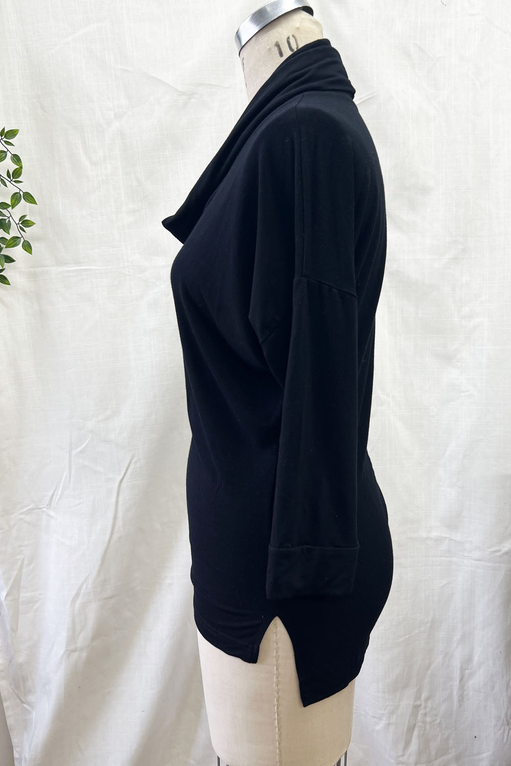 RESALE - Bamboo Top - S -Black- RE376