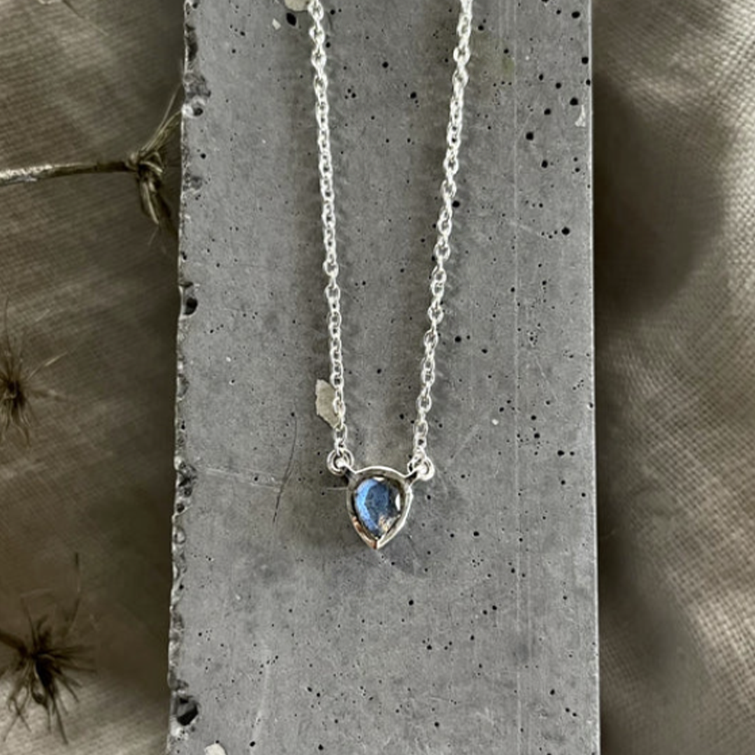 Naked Sage - Joy Necklace (Emerald, Labradorite & Quartz)