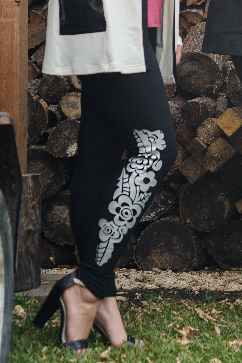 WINTER SEASON Legging - Prairie Pride Flower