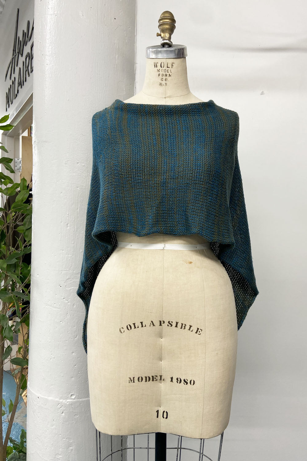 Community Closet - Cotton Hand-Knit Shawl - One Size - CC005