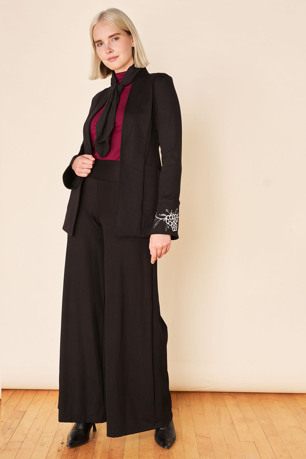 DELPHINE Cuff Blazer