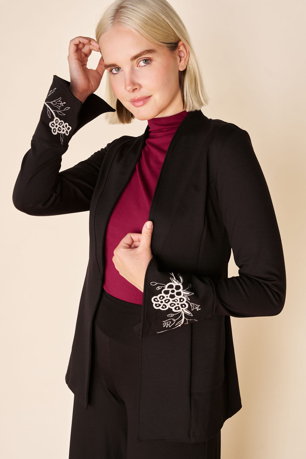 DELPHINE Cuff Blazer