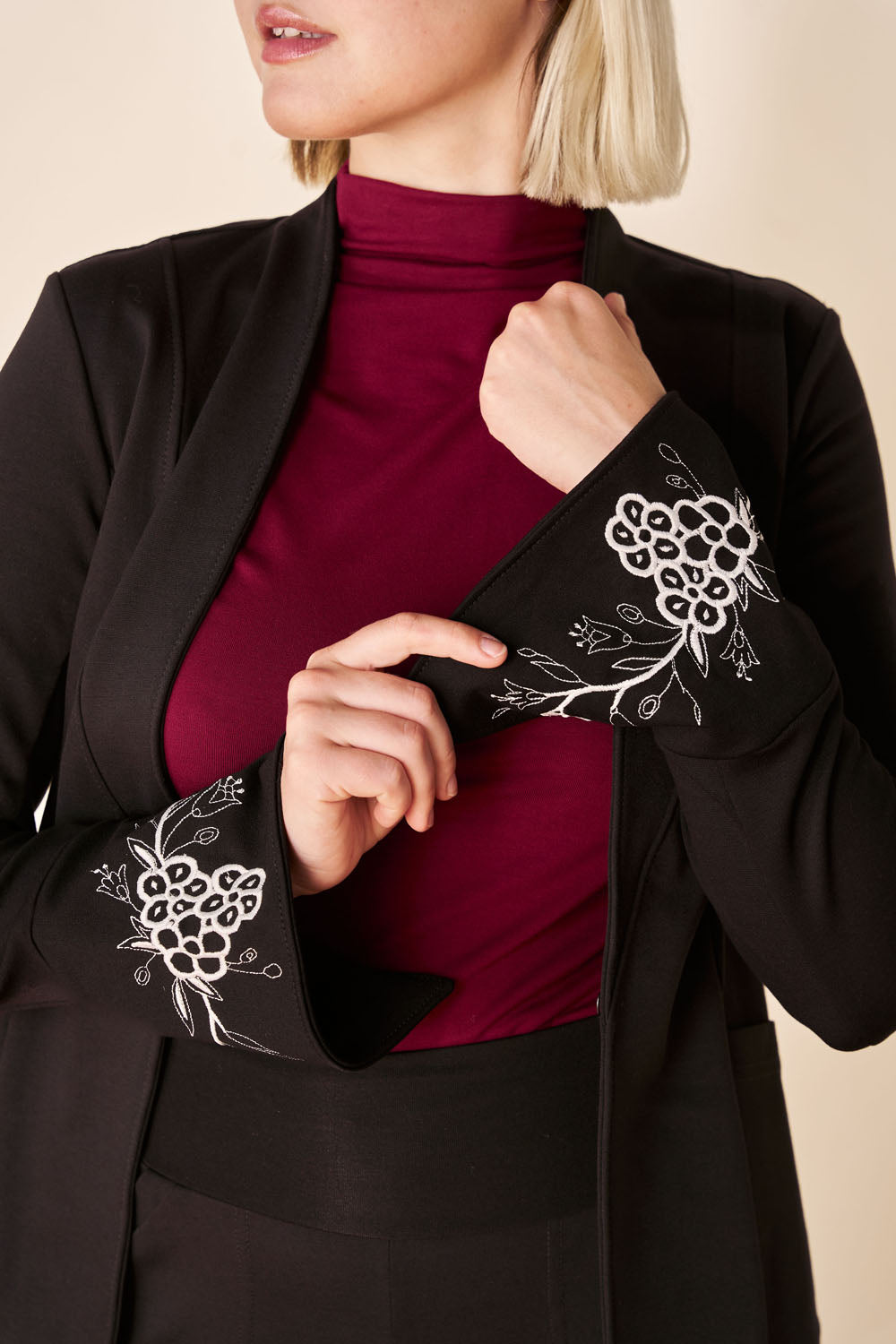 DELPHINE Cuff Blazer