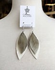 MJ - Boucles d'oreilles Feuille en peau de phoque - grande – blanc