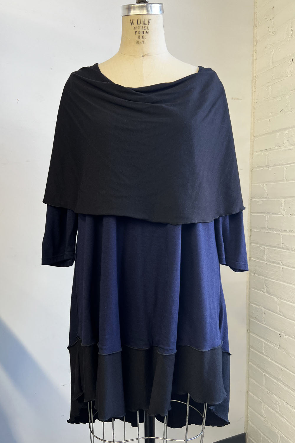RESALE -Danielle Tunic- 1X- Navy/Black- RE255
