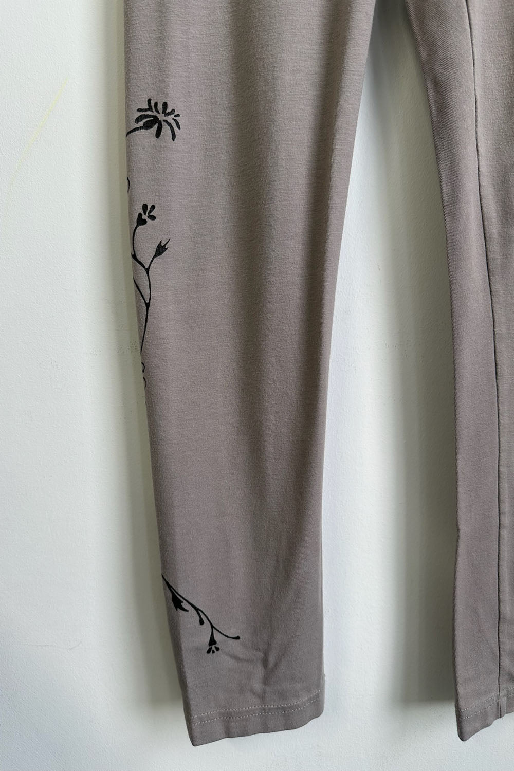 RESALE -Crop Legging Printed CV- S- Titanium- RE277