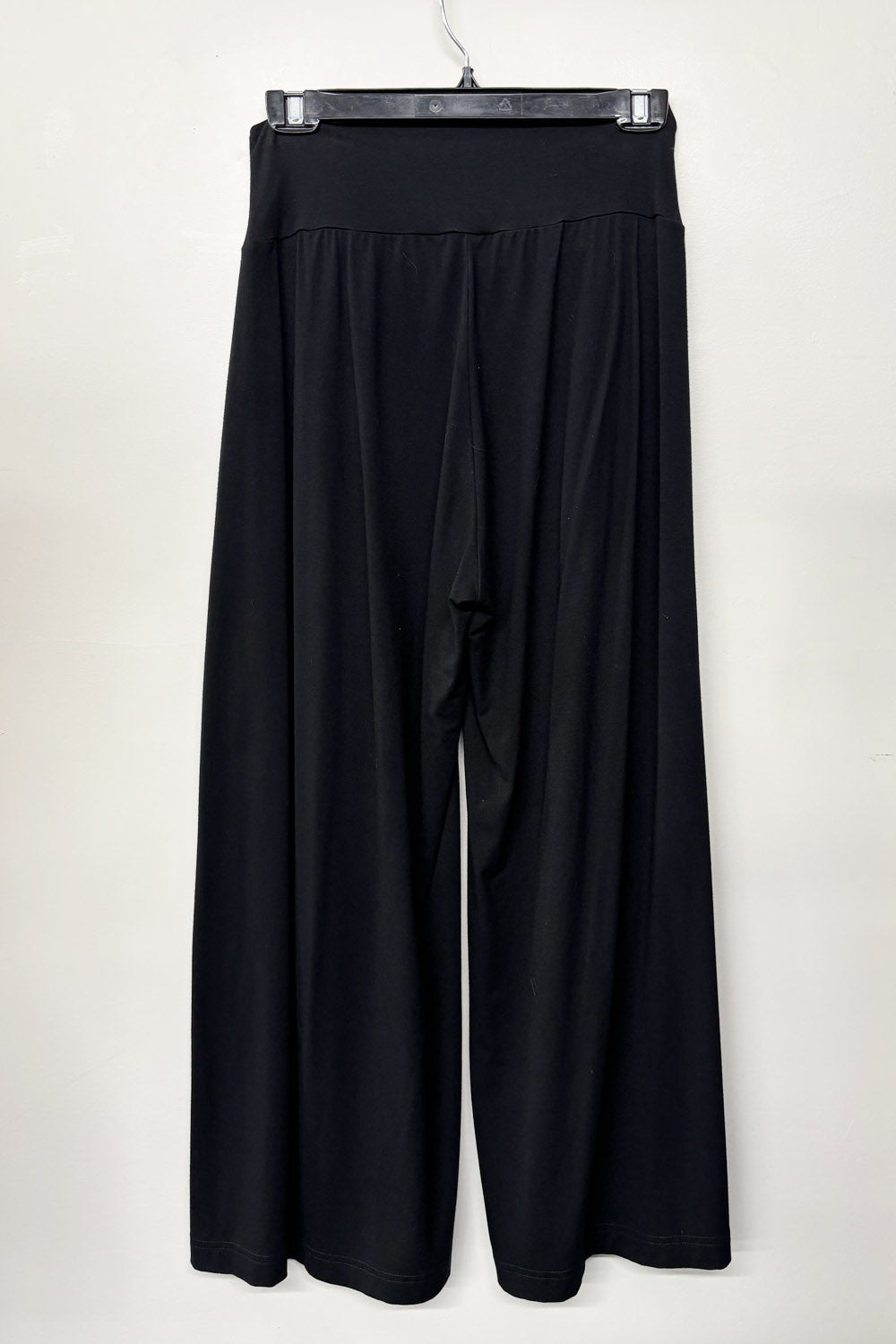 RESALE - Nino Capri - Black - S - Inseam 24.5" - RE665