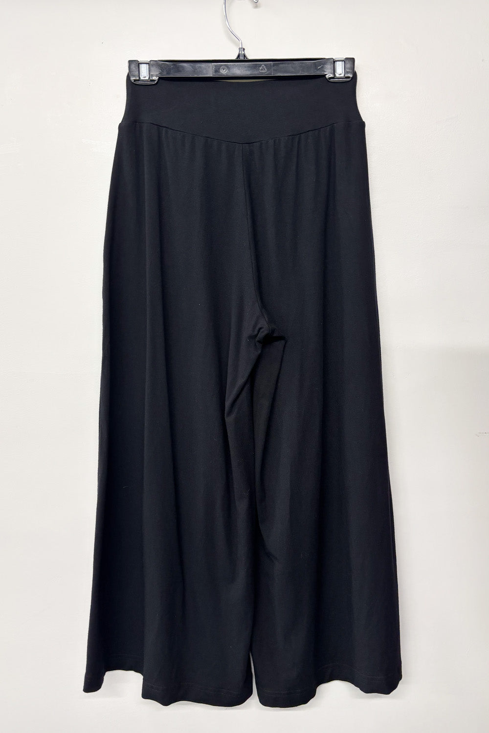 RESALE - Nino Capri - Black - S - Inseam 22.5" - RE669