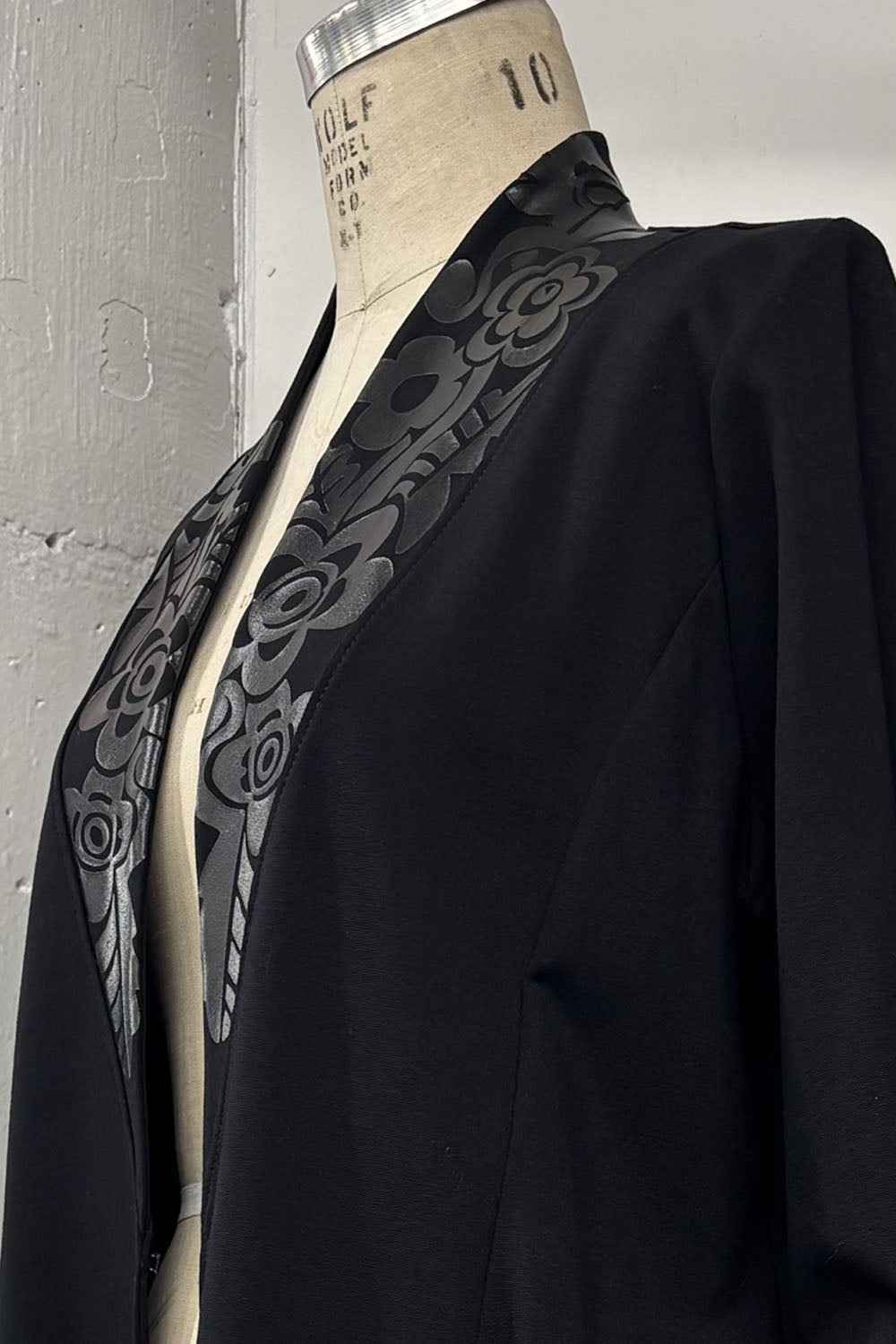 RESALE - Prairie Pride Long Blazer - Black/black - Large - RE679