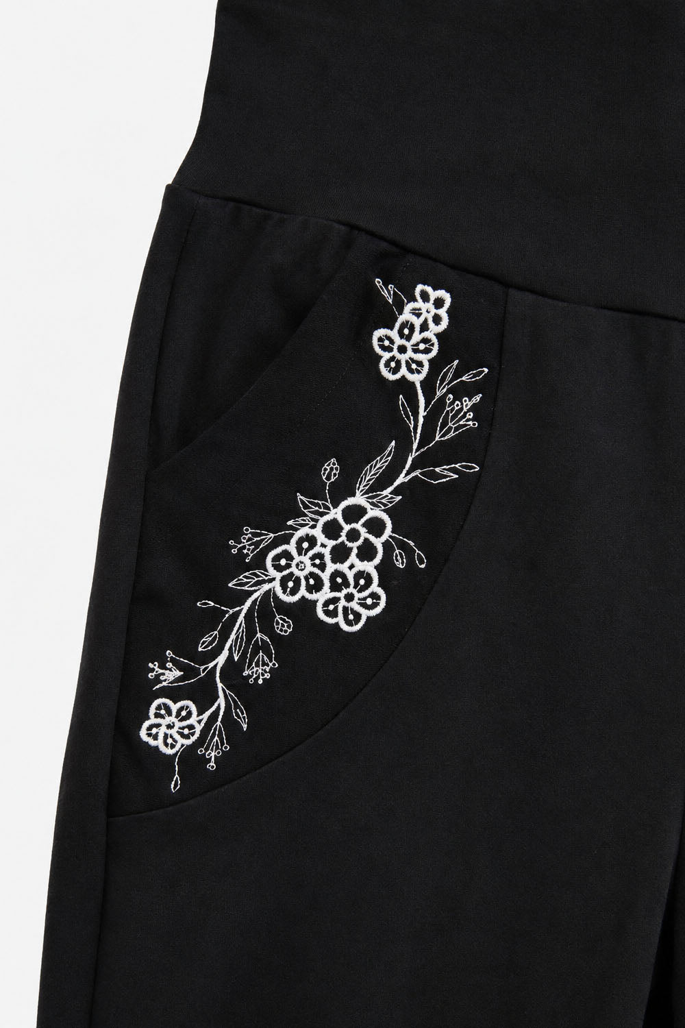 RESALE - Red River Pant - Black - Large - RE700