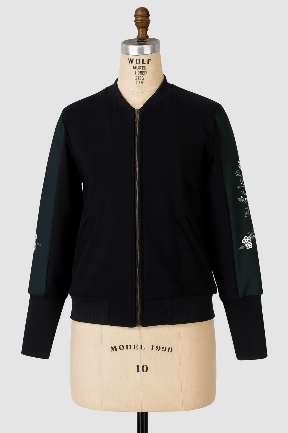 Bomber Dumont