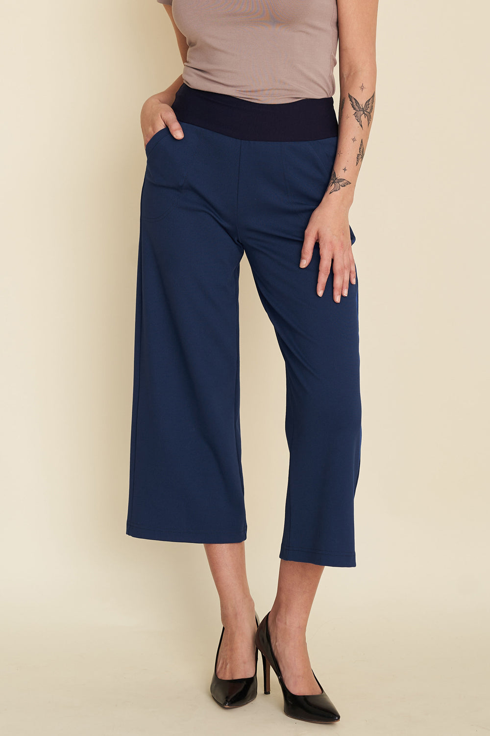 Emily Capris – Women's Ponte Capri Pants | Sustainable Stretch